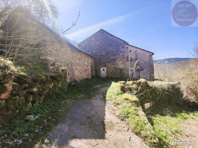 Maison 6 pièces 236 m²
