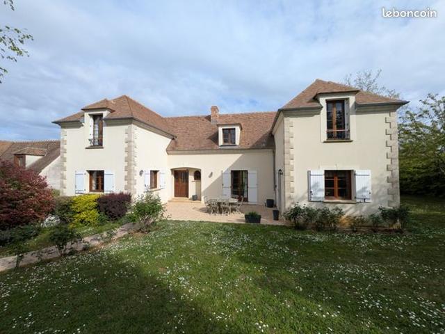 Maison 6 pièces 236 m²