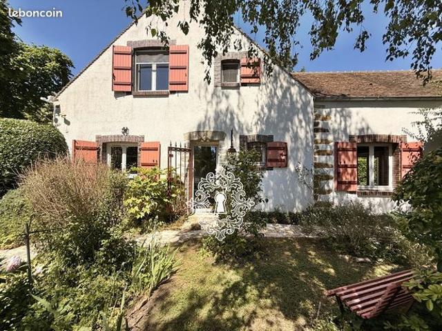 Maison 6 pièces 236 m²