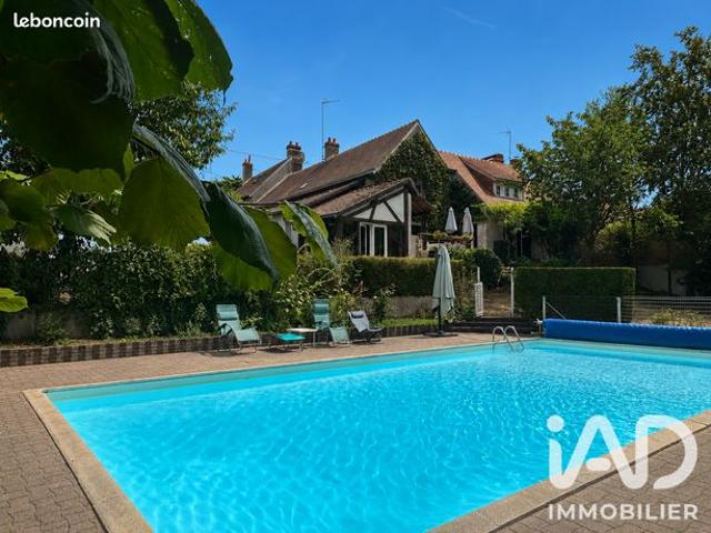 Maison 6 pièces 237 m²