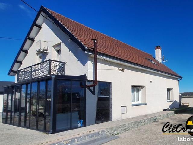 Maison 6 pièces 237 m²