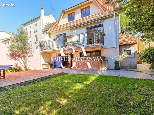 Maison 6 pièces 237 m²