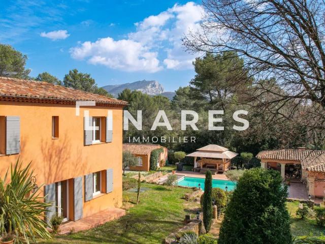 Maison 6 pièces 237 m²