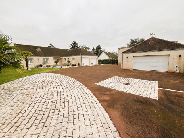 Maison 6 pièces 237 m²