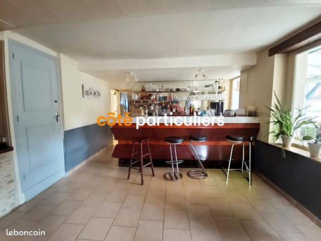 Maison 6 pièces 238 m²