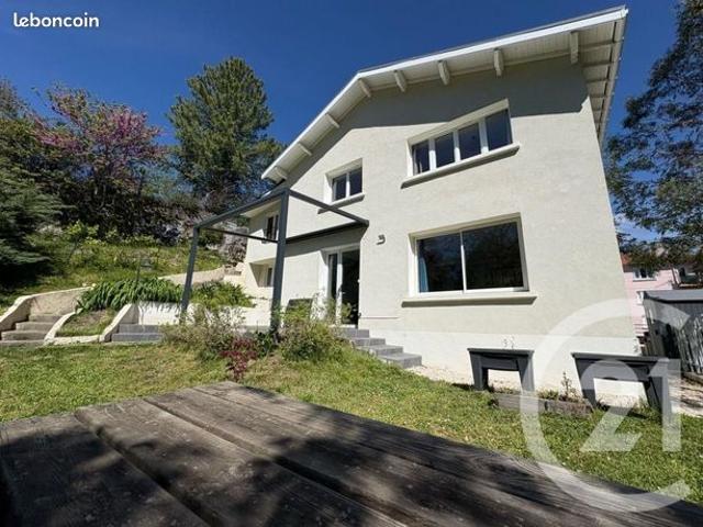 Maison 6 pièces 238 m²