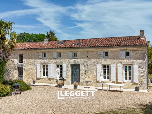 Maison 6 pièces 238 m²