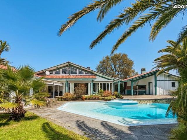Maison 6 pièces 238 m²
