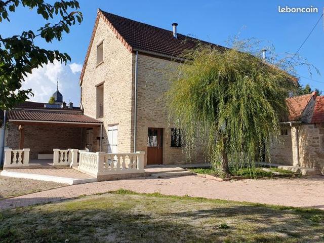 Maison 6 pièces 238 m²