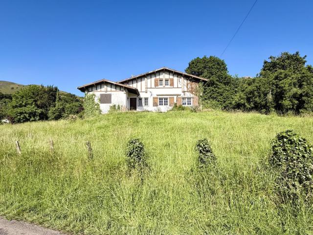 Maison 6 pièces 238 m²