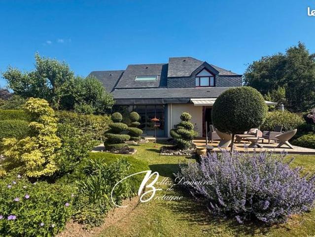 Maison 6 pièces 238 m²