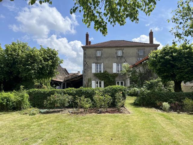 Maison 6 pièces 238 m²