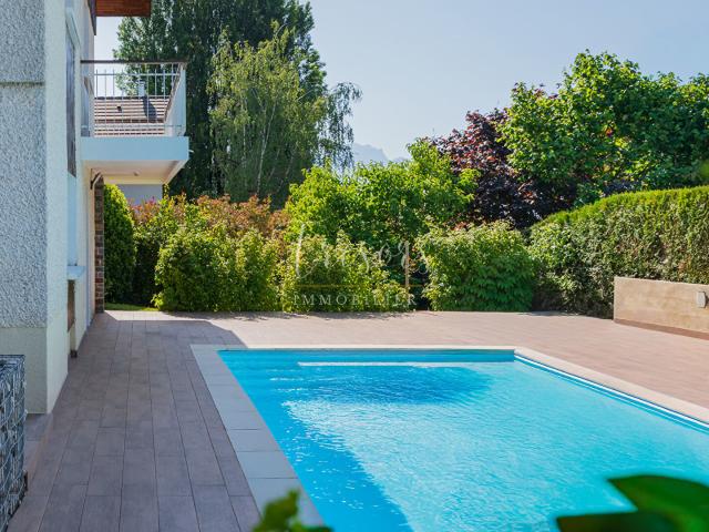 Maison 6 pièces 238 m²
