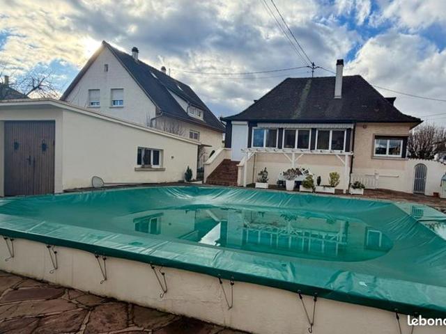 Maison 6 pièces 239 m²