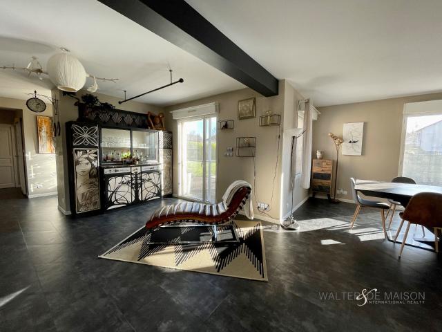 Maison 6 pièces 239 m²
