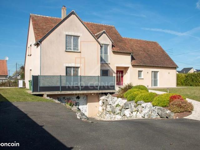 Maison 6 pièces 239 m²