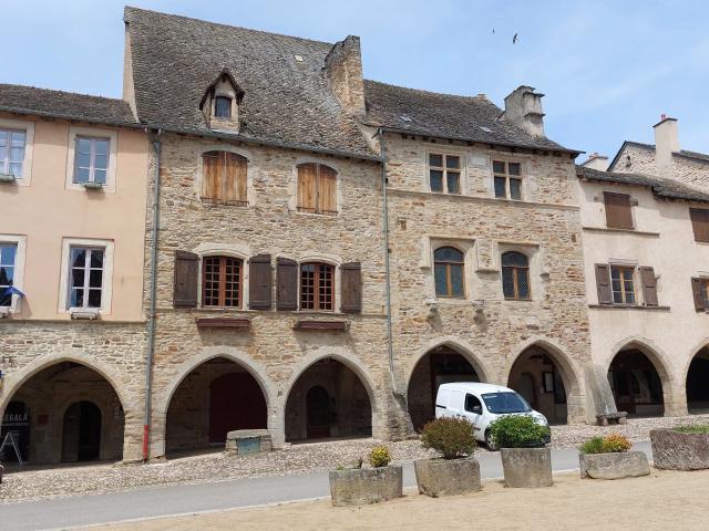 Maison 6 pièces 239 m²