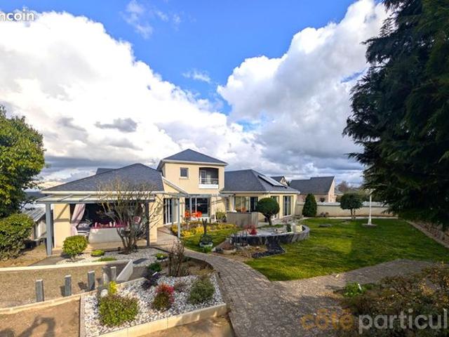 Maison 6 pièces 239 m²
