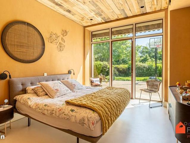 Maison 6 pièces 230 m²