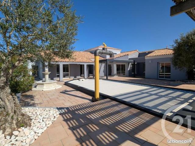 Maison 6 pièces 230 m²