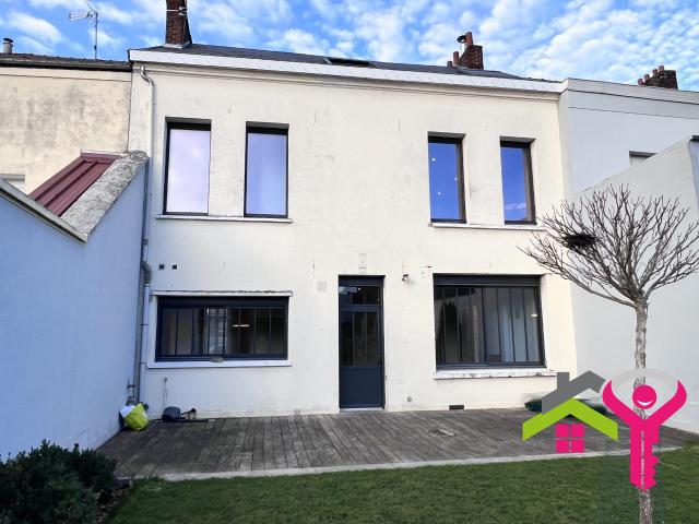 Maison 6 pièces 230 m²