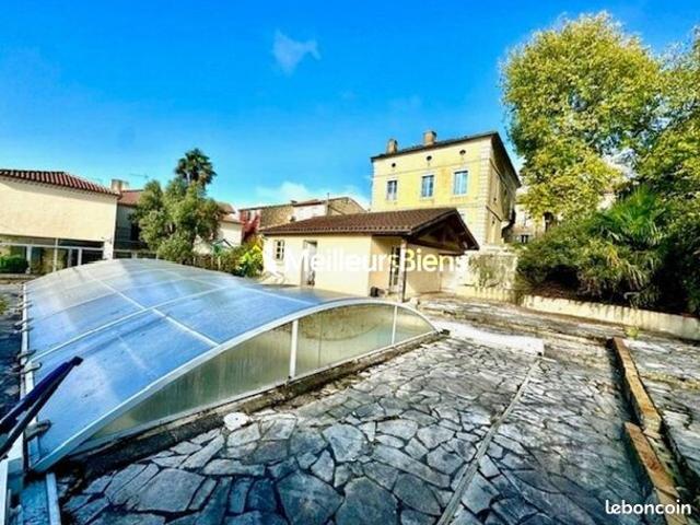 Maison 6 pièces 230 m²