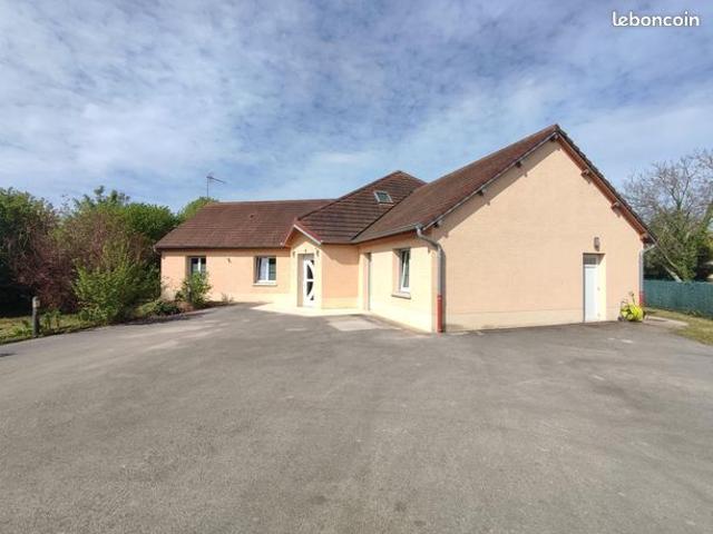 Maison 6 pièces 230 m²