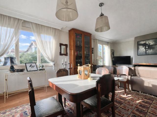 Maison 6 pièces 230 m²