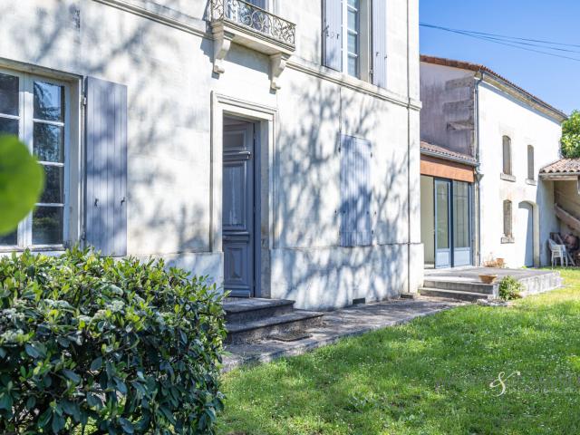 Maison 6 pièces 230 m²