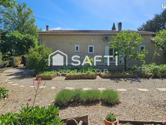 Maison 6 pièces 230 m²