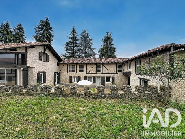 Maison 6 pièces 230 m²
