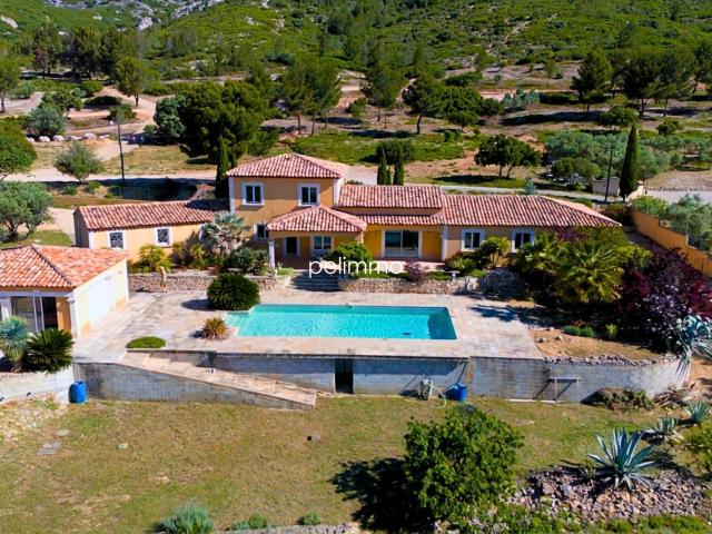 Maison 6 pièces 230 m²