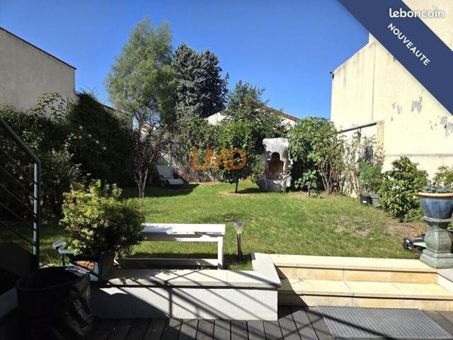 Maison 6 pièces 230 m²