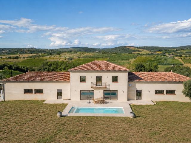 Maison 6 pièces 230 m²