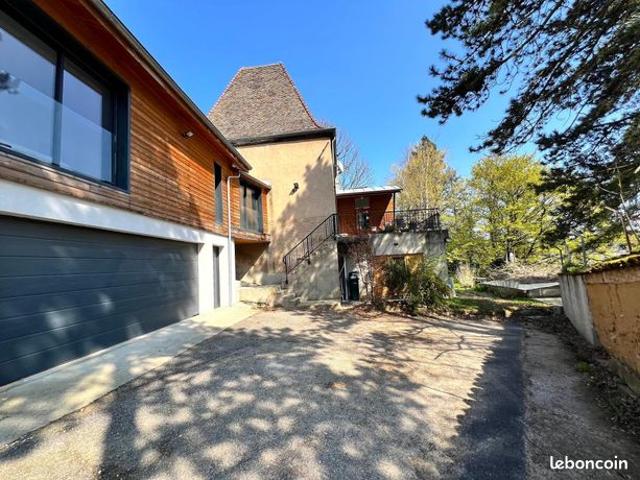 Maison 6 pièces 230 m²