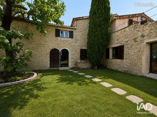 Maison 6 pièces 230 m²