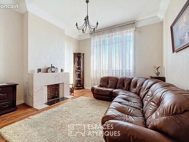 Maison 6 pièces 230 m²