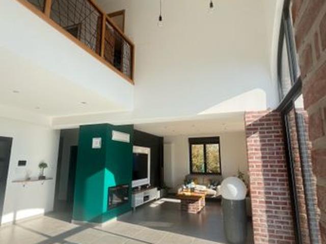 Maison 6 pièces 230 m²