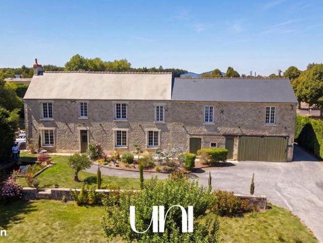 Maison 6 pièces 230 m²