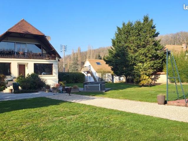 Maison 6 pièces 230 m²