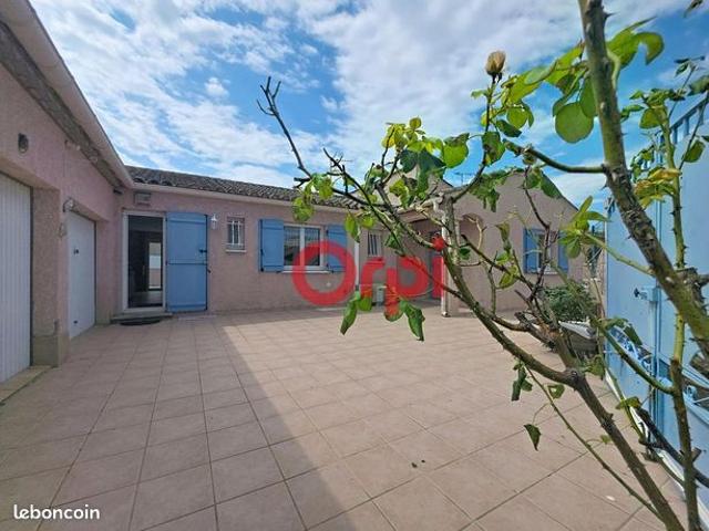Maison 6 pièces 230 m²