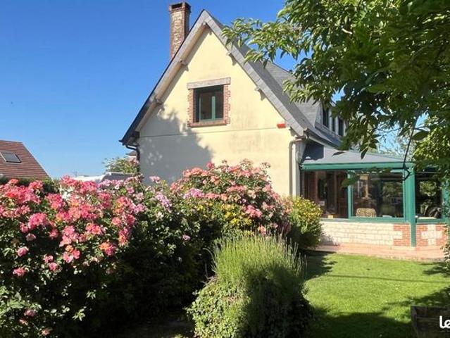 Maison 6 pièces 230 m²