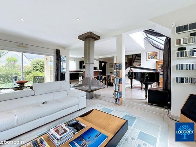 Maison 6 pièces 230 m²