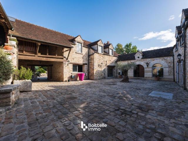Maison 6 pièces 230 m²