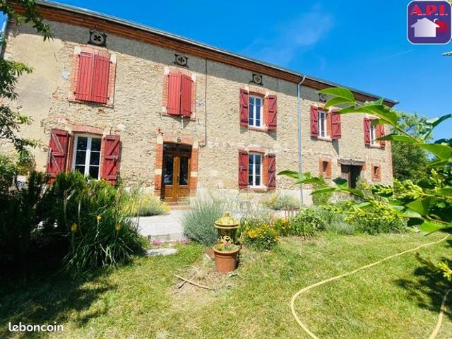 Maison 6 pièces 230 m²