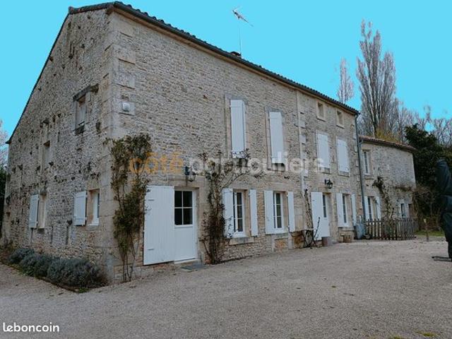 Maison 6 pièces 230 m²