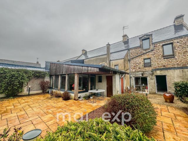 Maison 6 pièces 230 m²