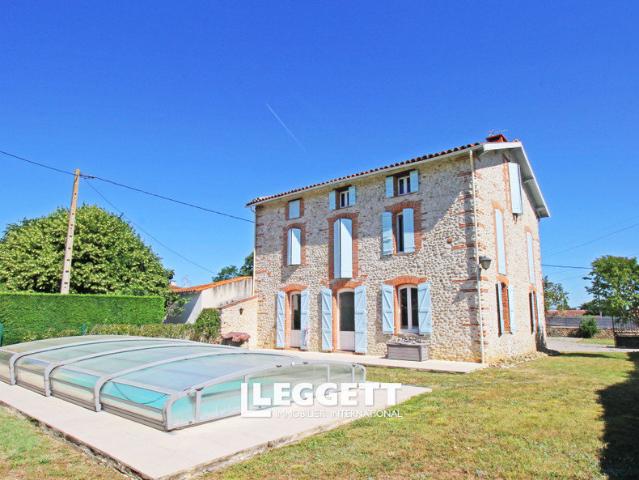 Maison 6 pièces 230 m²