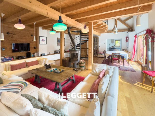 Maison 6 pièces 230 m²