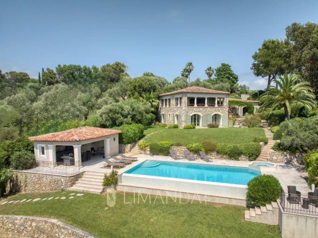 Maison 6 pièces 230 m²